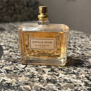 Givenchy Dahlia Divin 2.5oz